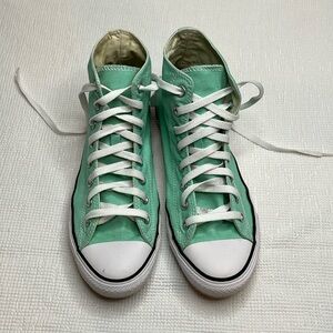 Mint Green Converse. 8 Men.